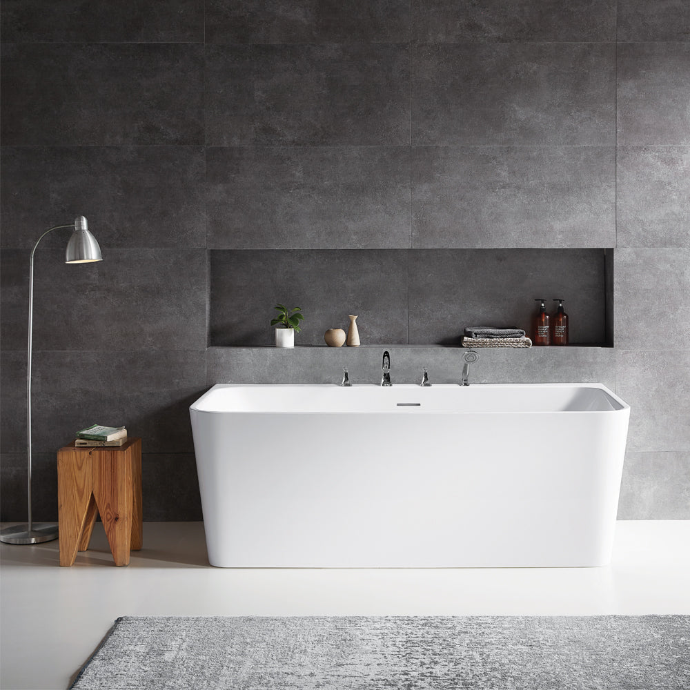 Vinnova, Dashiel 67" x 31.5" Soaking Bathtub