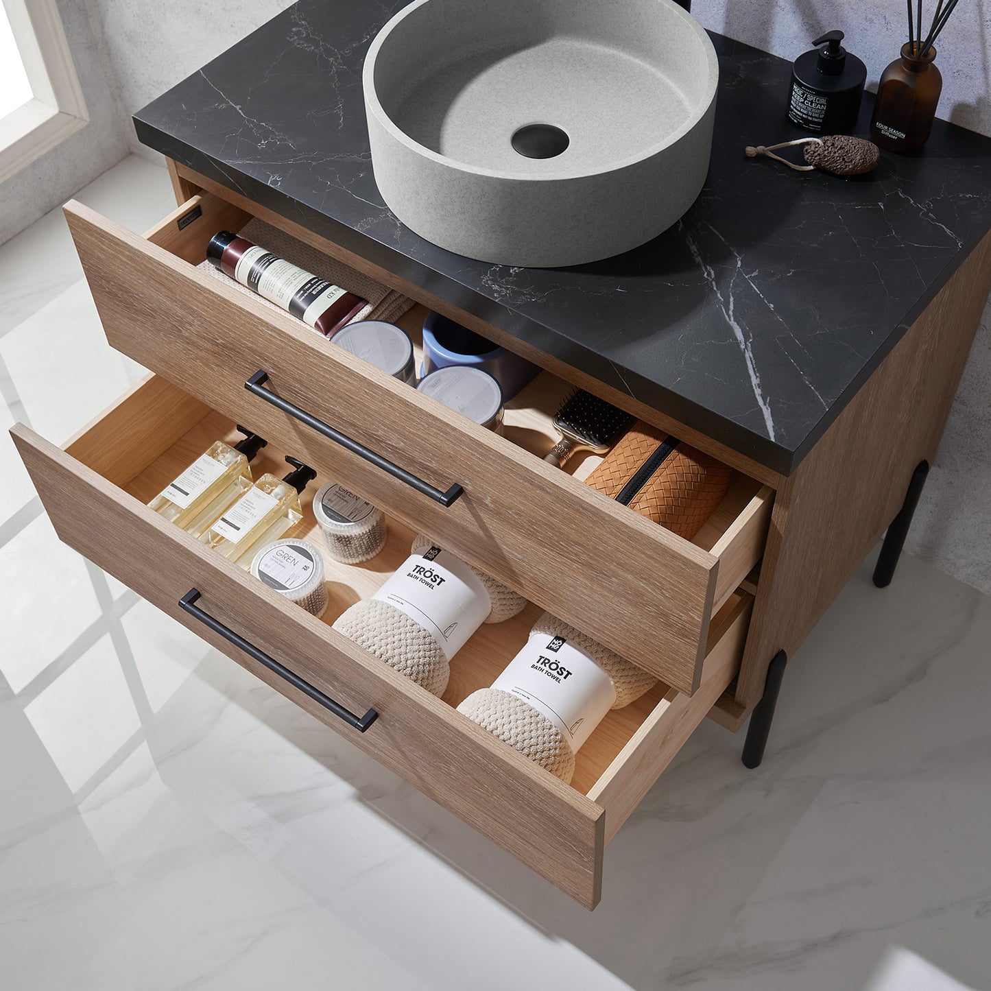 Vinnova, Trento 36" Single Sink Bath Vanity in North American Oak with Black Sintered Stone Top with Concrete Sink and Mirror