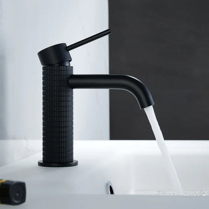 Vinnova, Mendavia Single-Handle Basin Bathroom Faucet in Brushed Gold