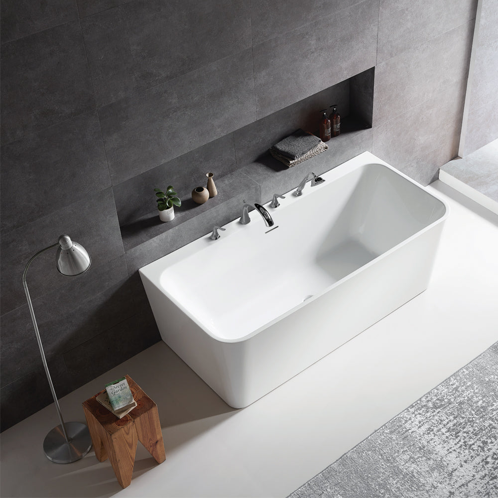 Vinnova, Dashiel 59" x 31.5" Soaking Bathtub