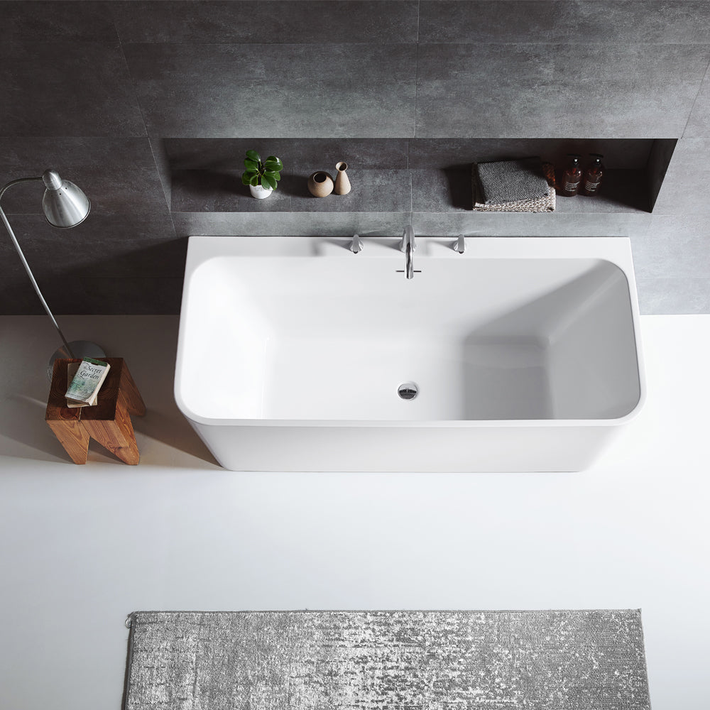 Vinnova, Dashiel 59" x 31.5" Soaking Bathtub