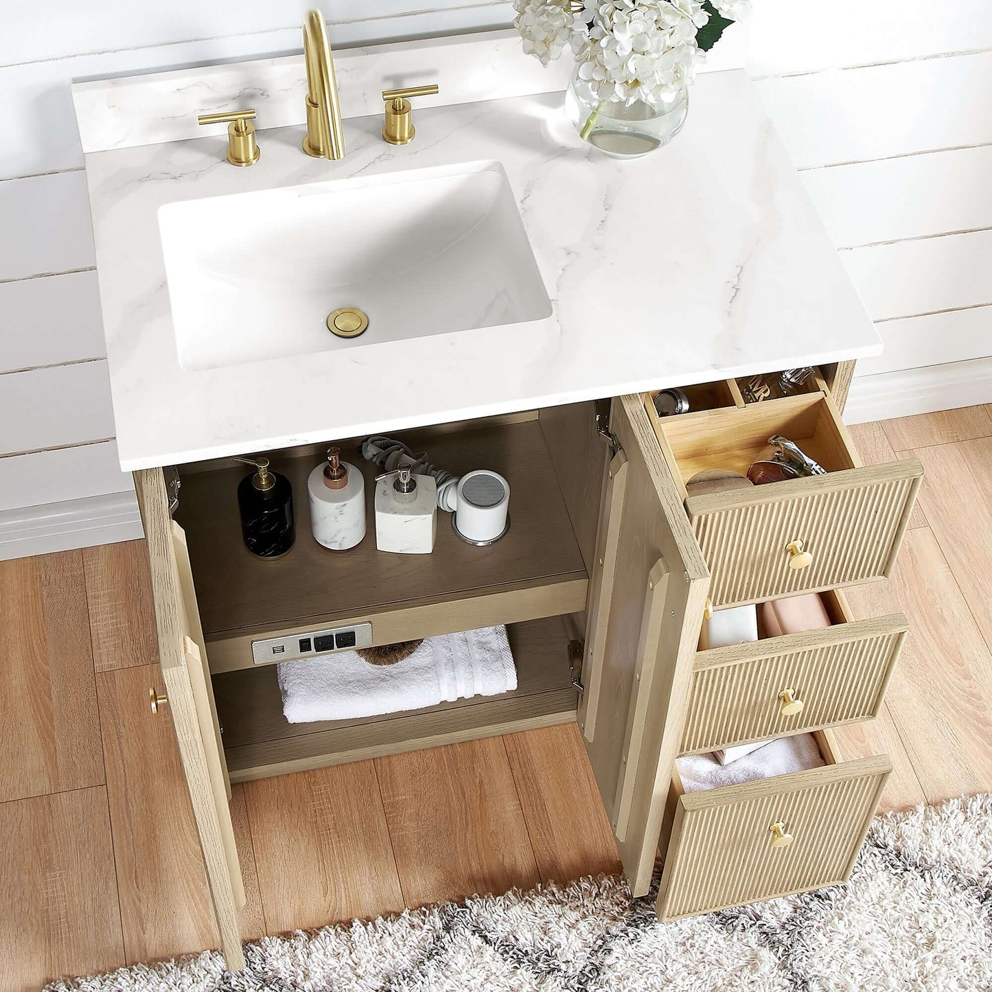 Vinnova Oza 36-inch free-standing single vanity in aged natural oak with white quartz stone top and mirror