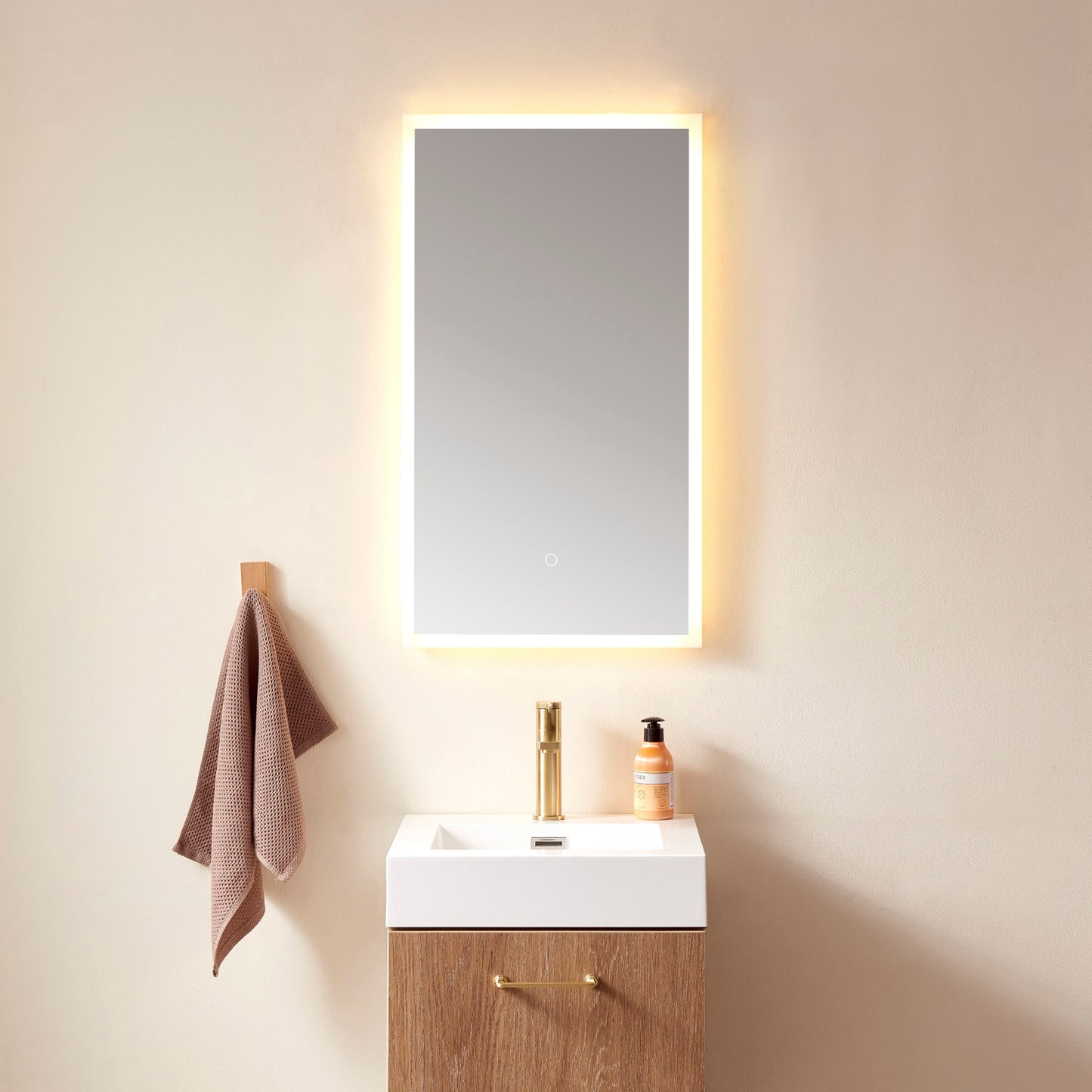 Vinnova, 18'' Rectangle Illuminated Bathroom/Vanity Wall Mirror