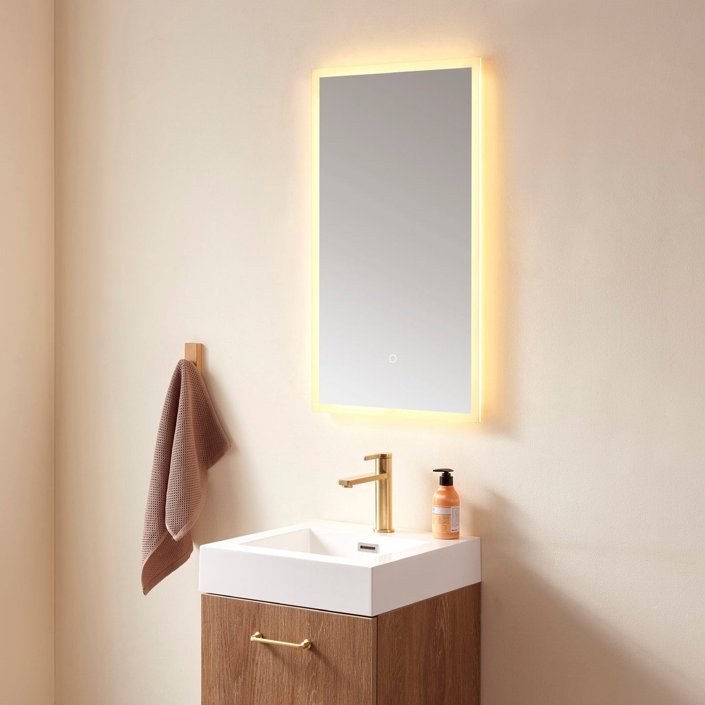 Vinnova, 18'' Rectangle Illuminated Bathroom/Vanity Wall Mirror