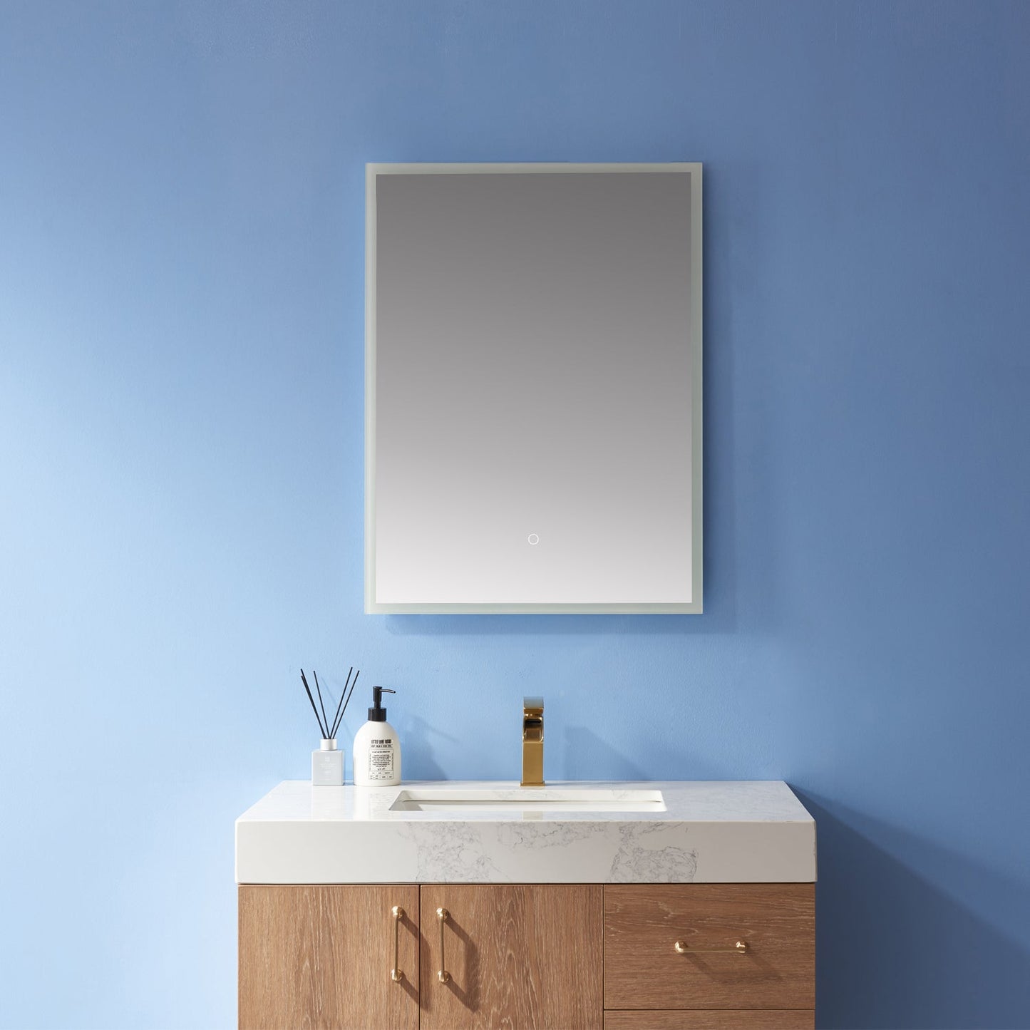 Vinnova, 24'' Rectangle Illuminated Bathroom/Vanity Wall Mirror