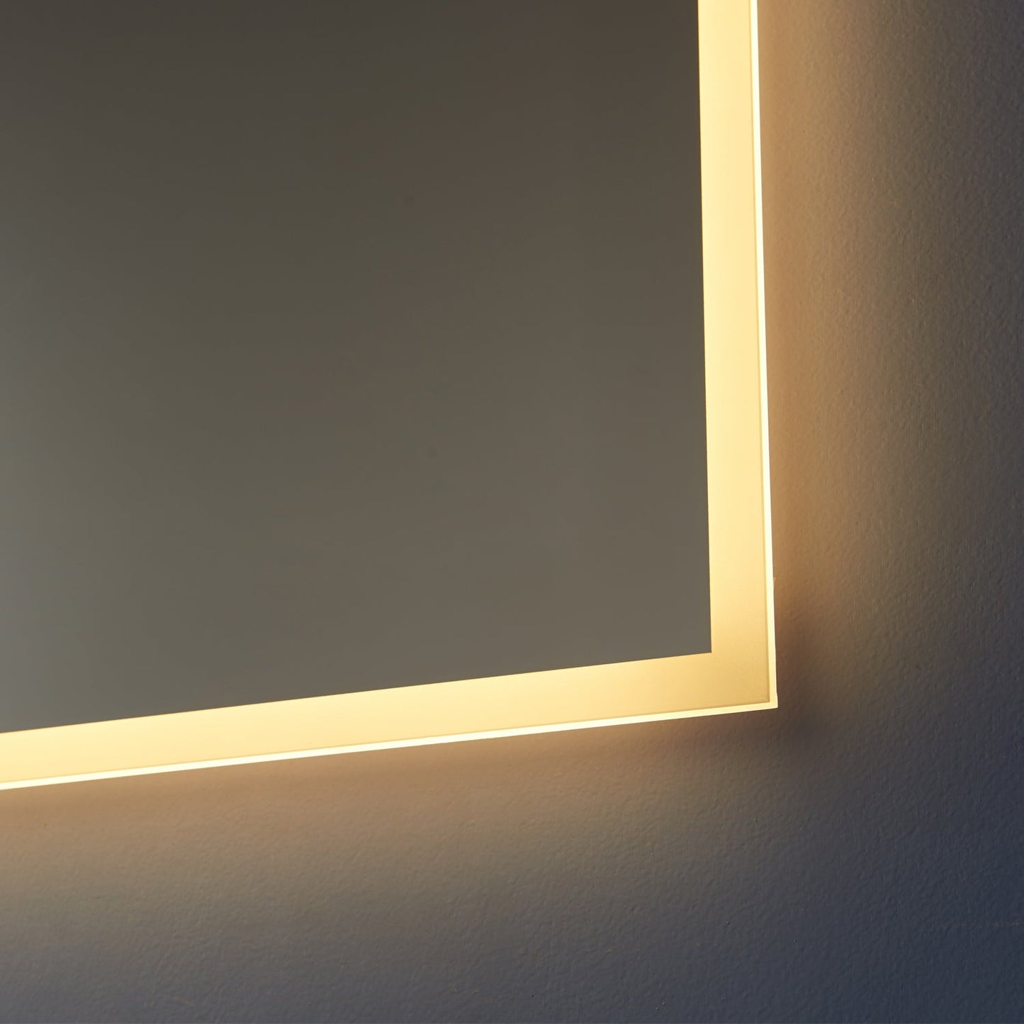 Vinnova, 24'' Rectangle Illuminated Bathroom/Vanity Wall Mirror