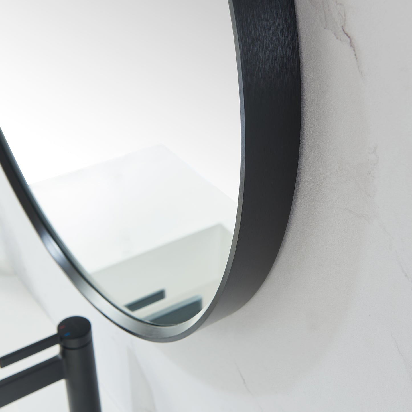 Vinnova, Cascante 28 in. W x 28 in. H Round Metal Wall Mirror in Brushed Black
