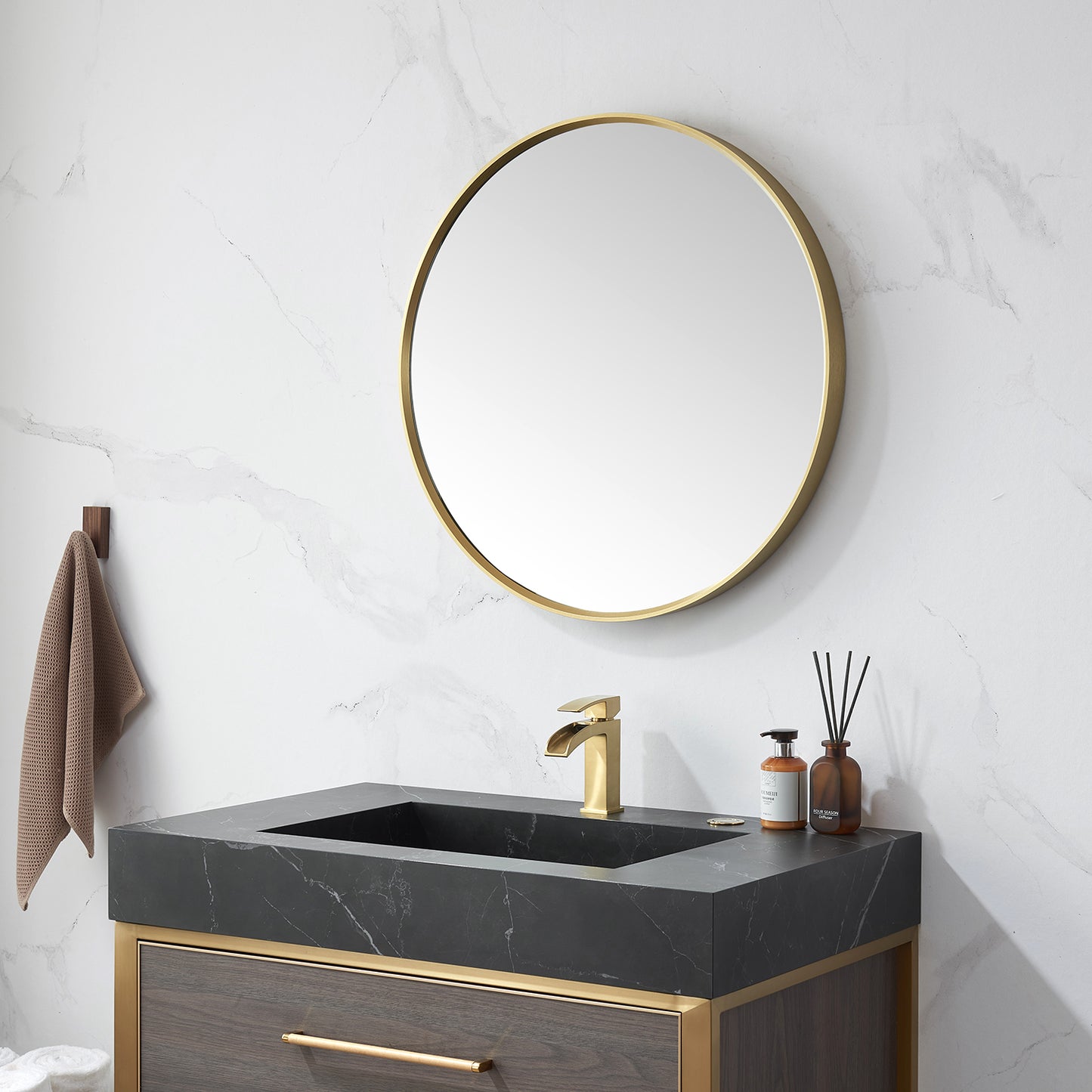 Vinnova, Cascante 28 in. W x 28 in. H Round Metal Wall Mirror in Brushed Gold