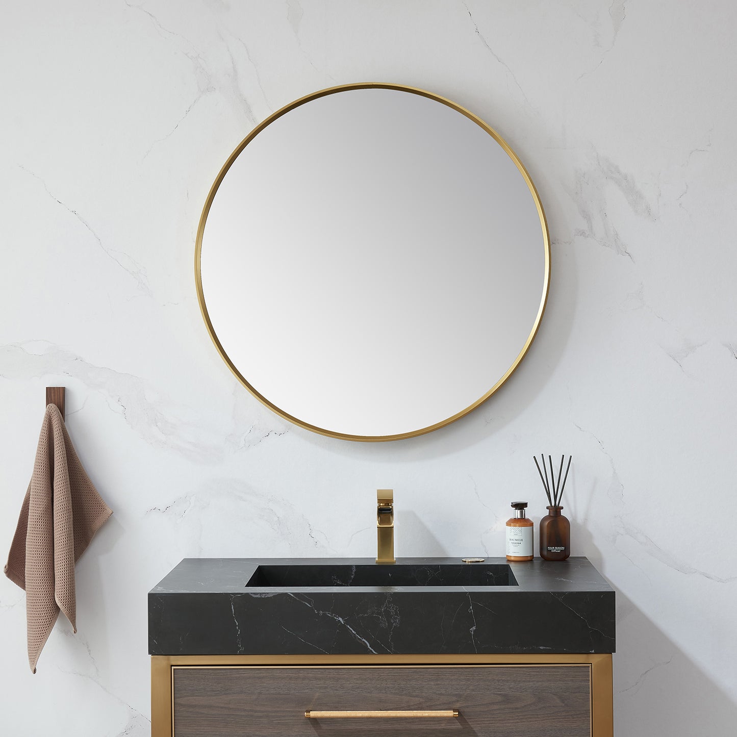 Vinnova, Cascante 32 in. W x 32 in. H Round Metal Wall Mirror in Brushed Gold