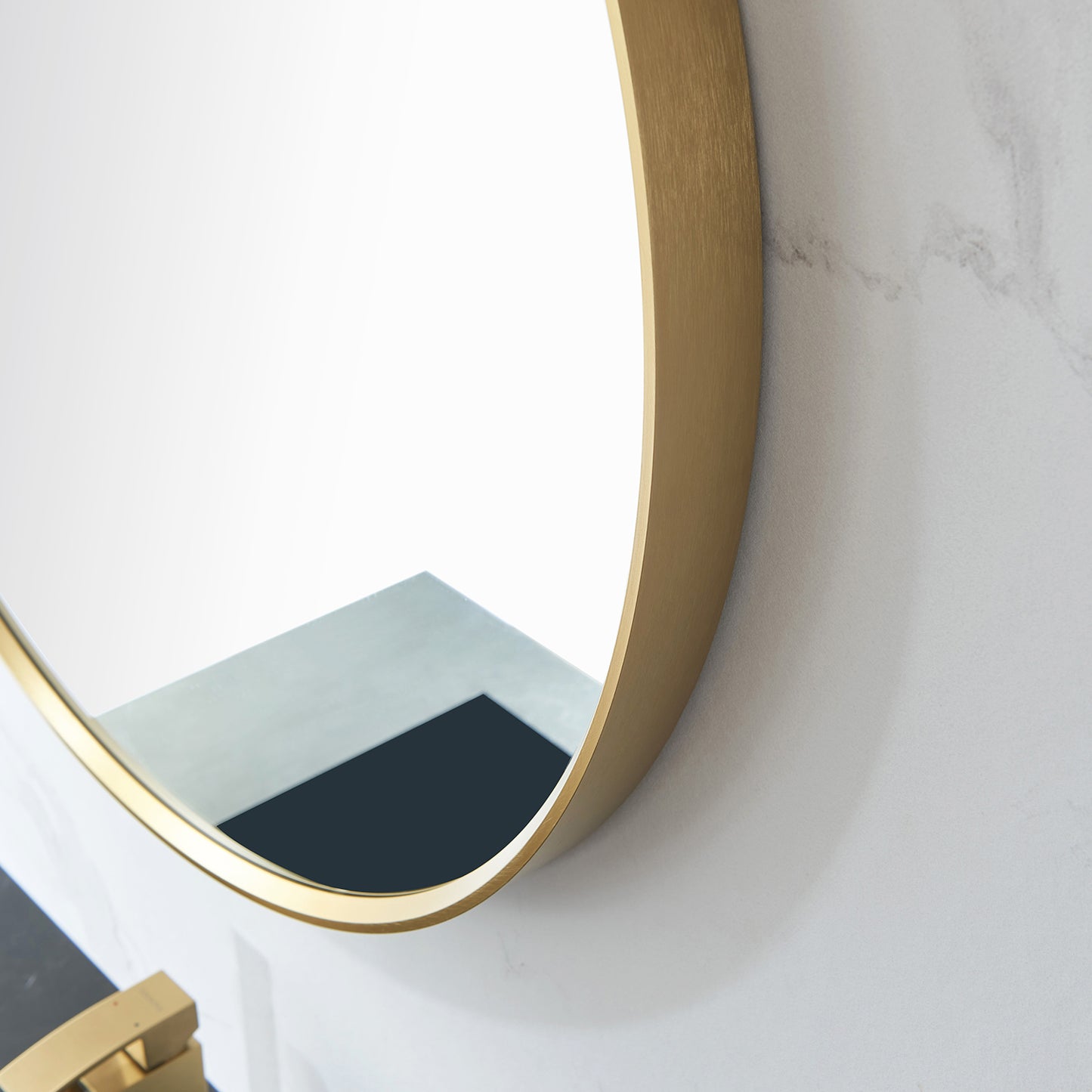 Vinnova, Cascante 32 in. W x 32 in. H Round Metal Wall Mirror in Brushed Gold