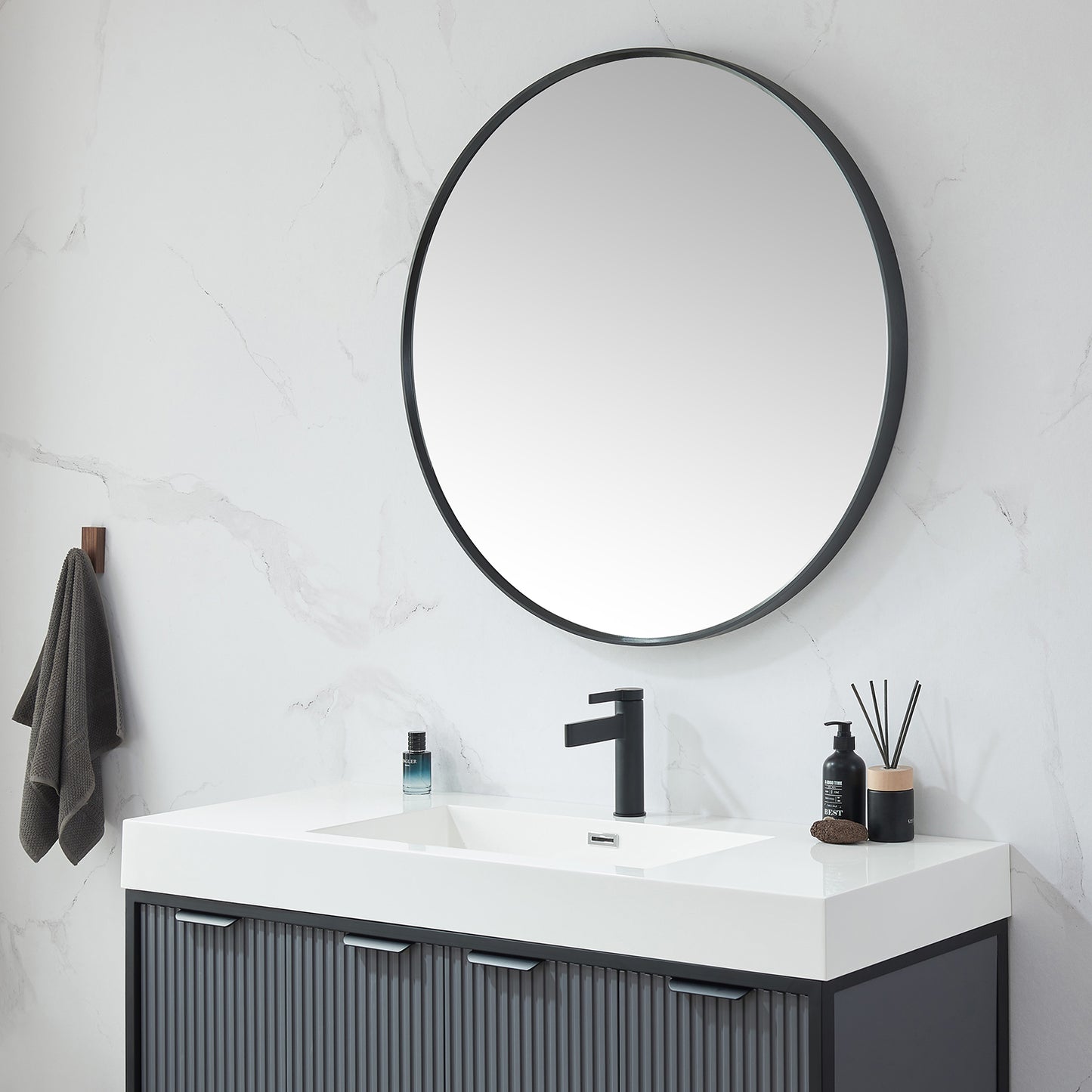 Vinnova, Cascante 35.4 in. W x 35.4 in. H Round Metal Wall Mirror in Brushed Black