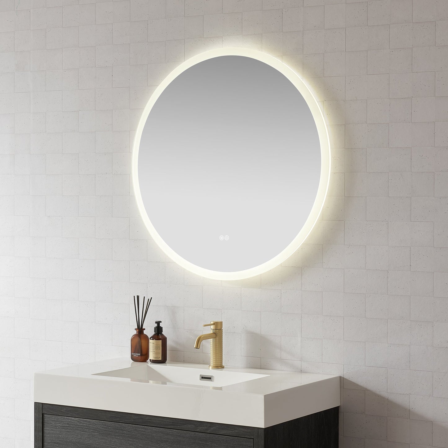Vinnova, Moscow 32 in. W x 32 in. H circular Aluminum Frameless LED Wall Mount Bathroom Vanity Mirror