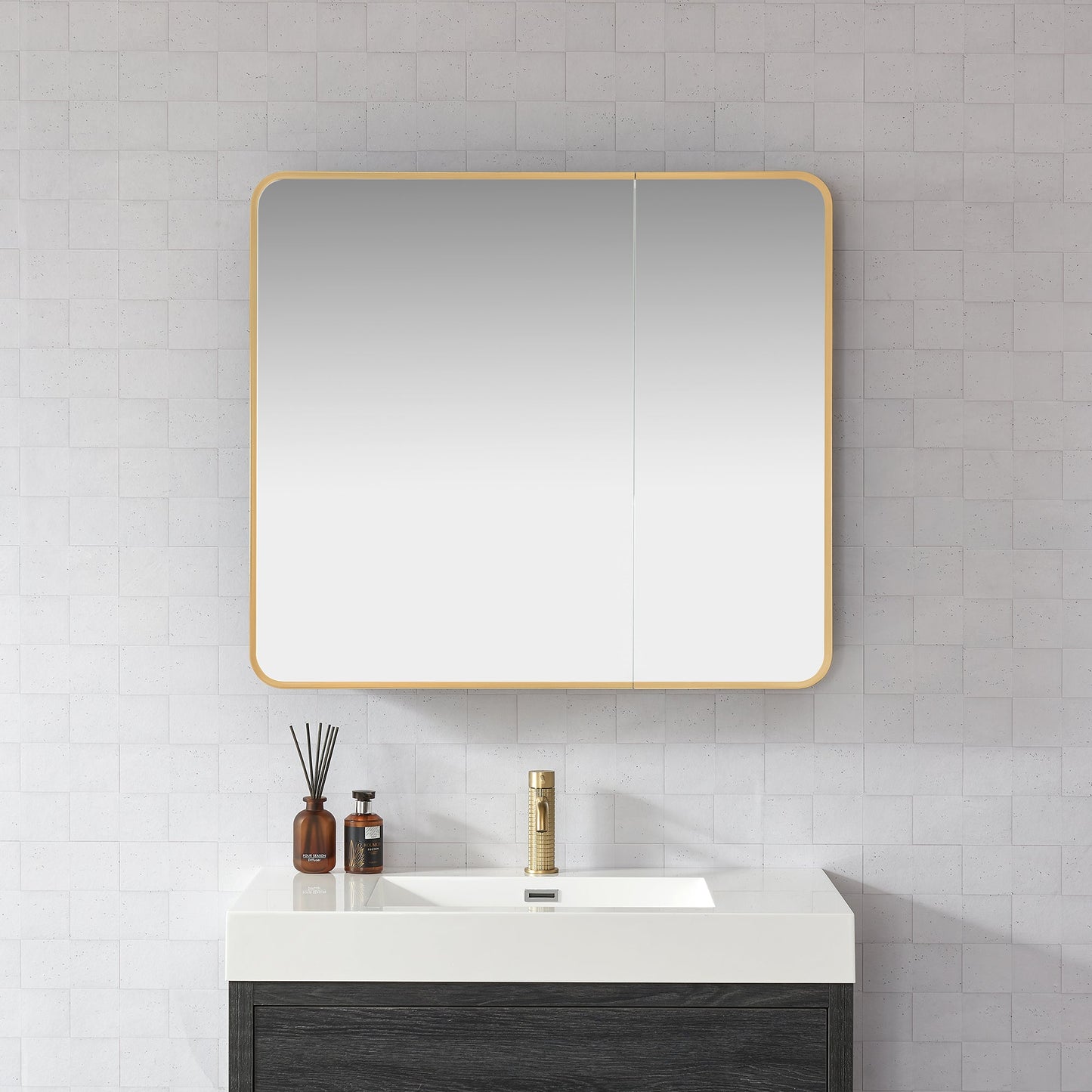 Vinnova, Talayuela 36 in. W x 32 in. H Rectangular Aluminum Framed Medicine Cabinet in Brushed Gold