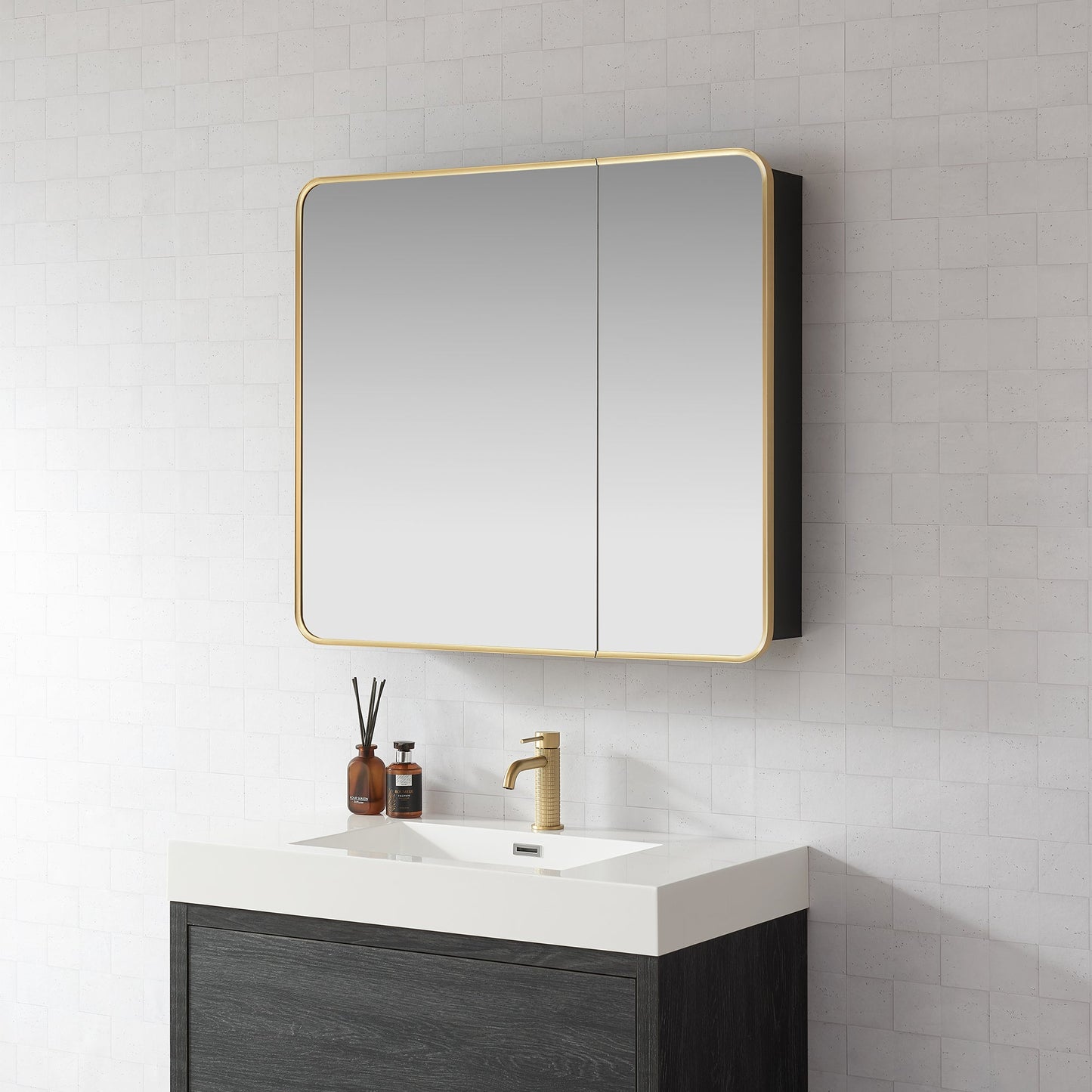 Vinnova, Talayuela 36 in. W x 32 in. H Rectangular Aluminum Framed Medicine Cabinet in Brushed Gold