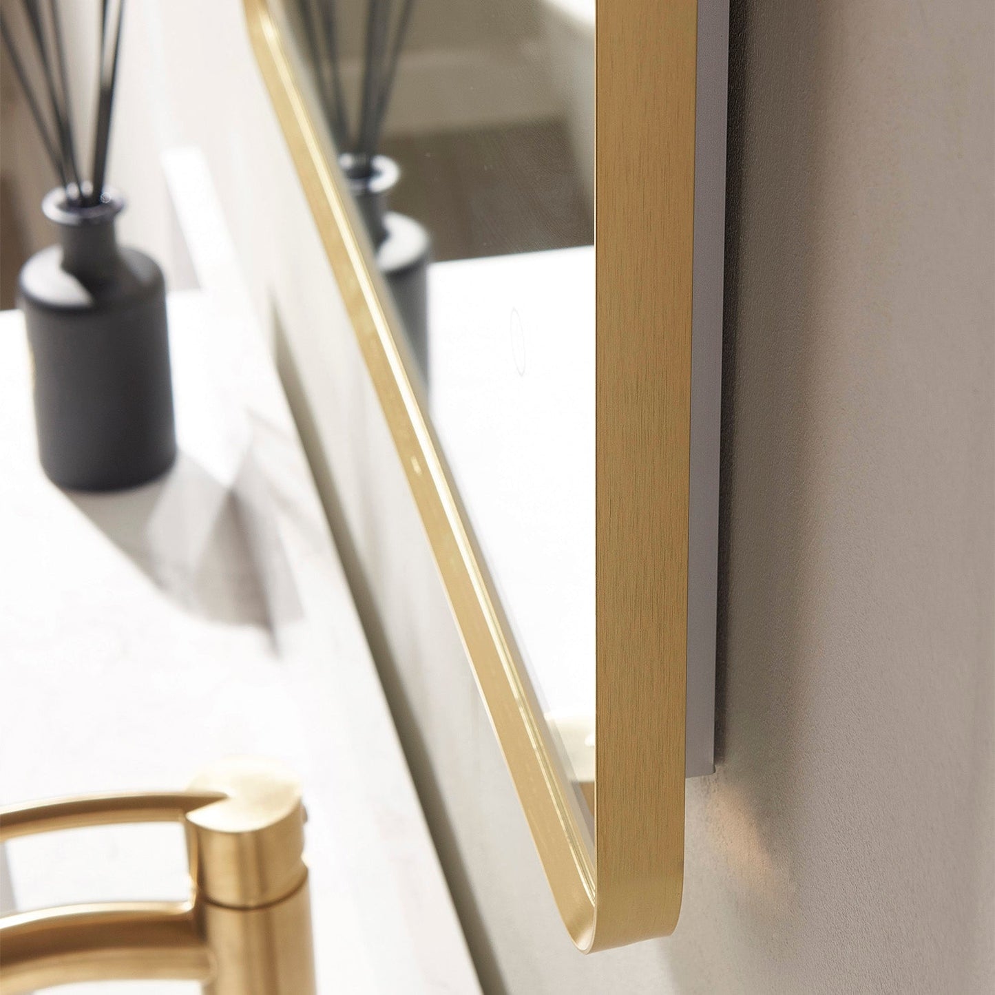 Vinnova, 24'' Rectangle LED Lighted Accent Bathroom/Vanity Wall Mirror