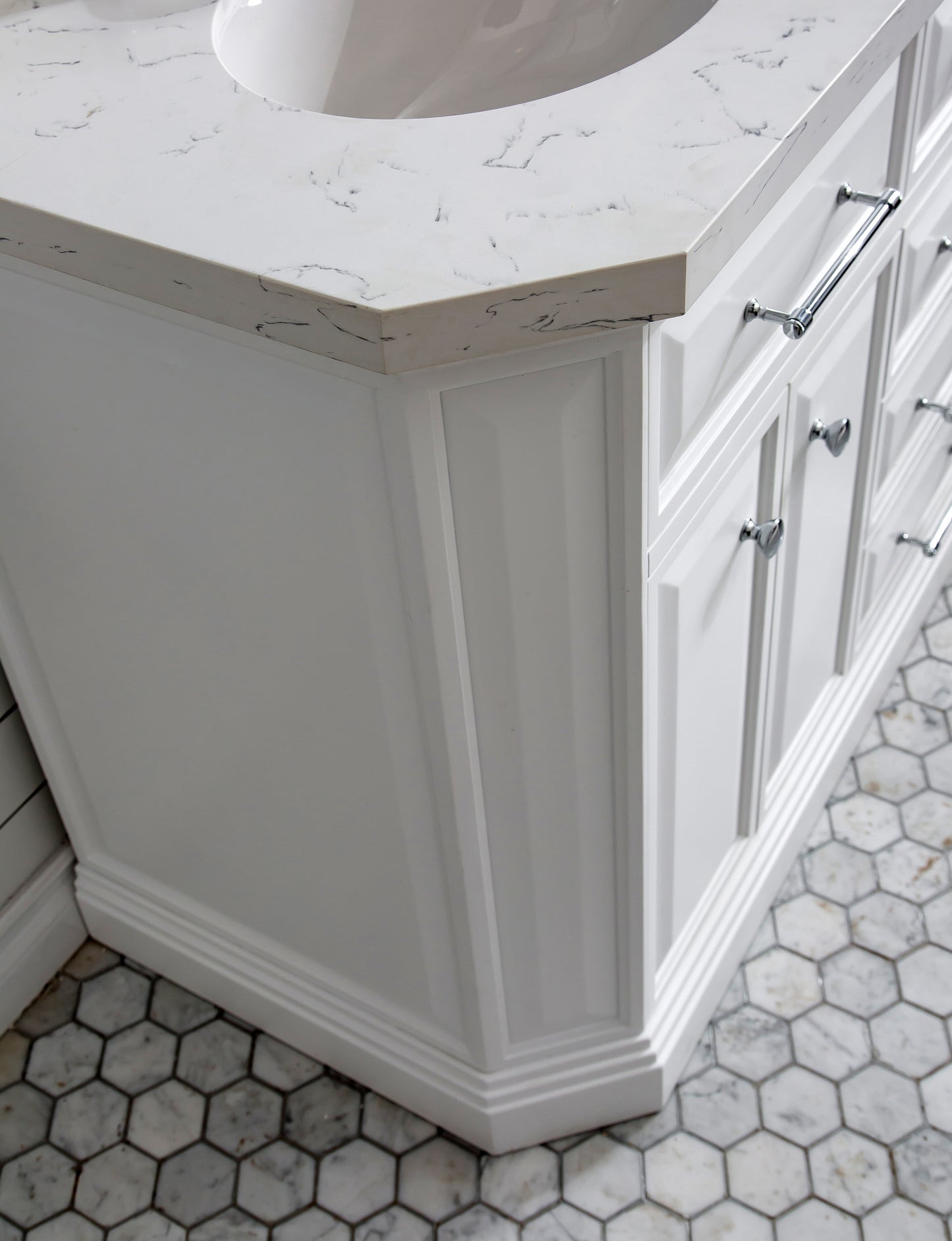 Palace 60 in. W Bath Vanity in Pure White with Quartz Vanity Top with White Basin | Water Creation