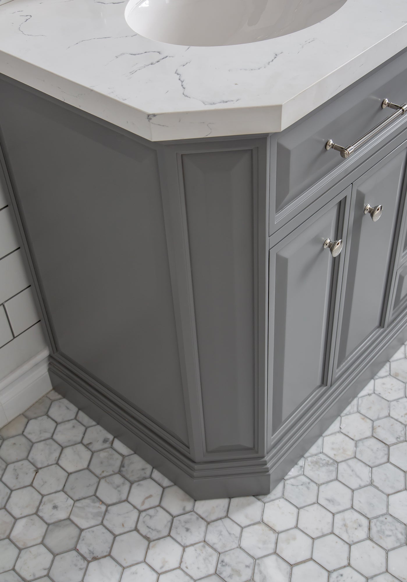 Palace 60 in. W Bath Vanity in Cashmere Grey with Quartz Vanity Top with White Basin | Water Creation