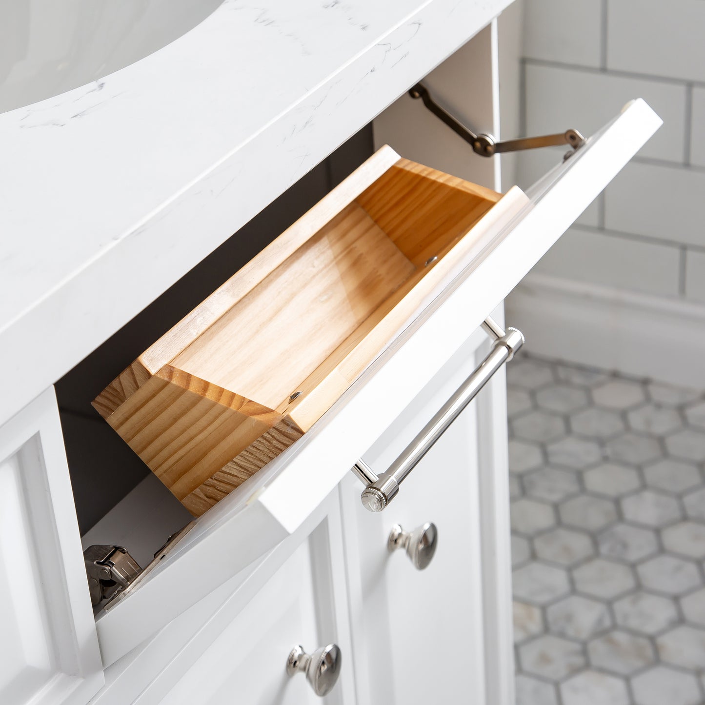 Palace 60 in. W Bath Vanity in Pure White with Quartz Vanity Top with White Basin | Water Creation