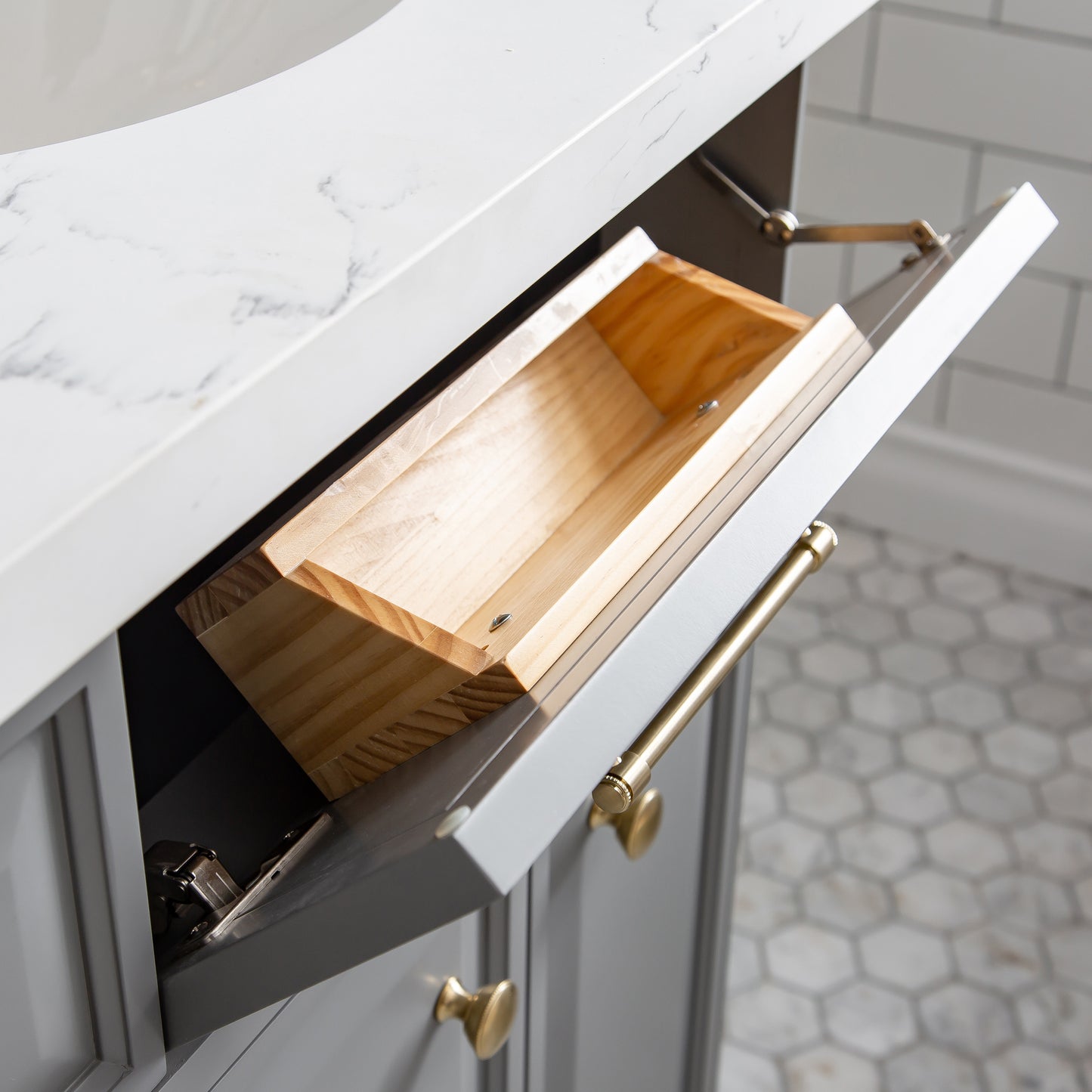 Palace 60 in. W Bath Vanity in Cashmere Grey with Quartz Vanity Top with White Basin | Water Creation