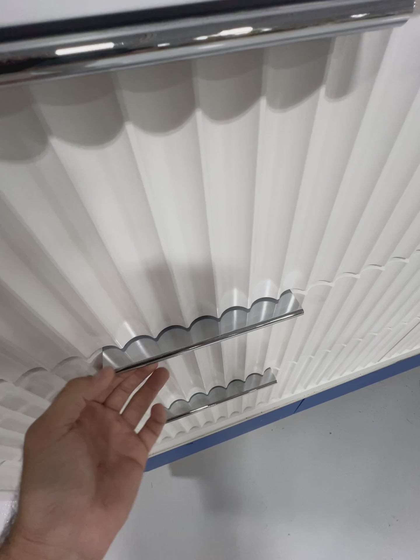 LeCrieú soft-close drawer demonstration